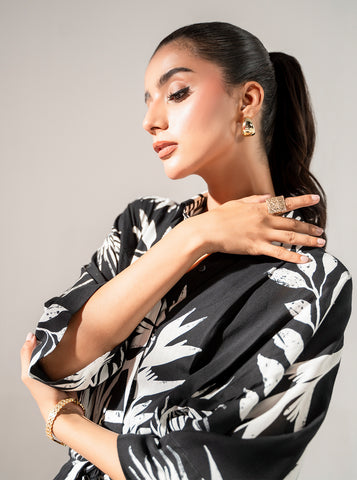 Monochrome Drape